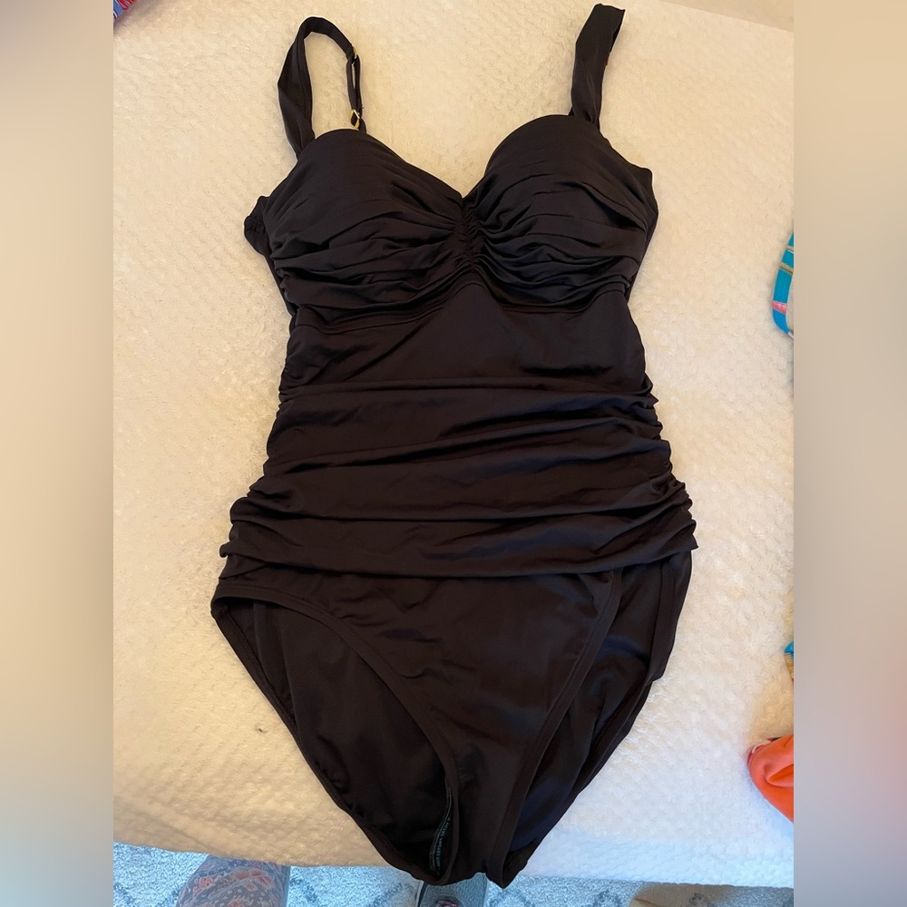 Bleu Rod Beattie Black Ruched One-Piece Sweetheart Style Swimsuit size 8 - Picture 3 of 7